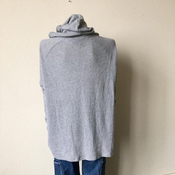 URBAN OUTFITTERS OUT FROM UNDER MAYA THERMAL HOODIE - Picture 4 of 7